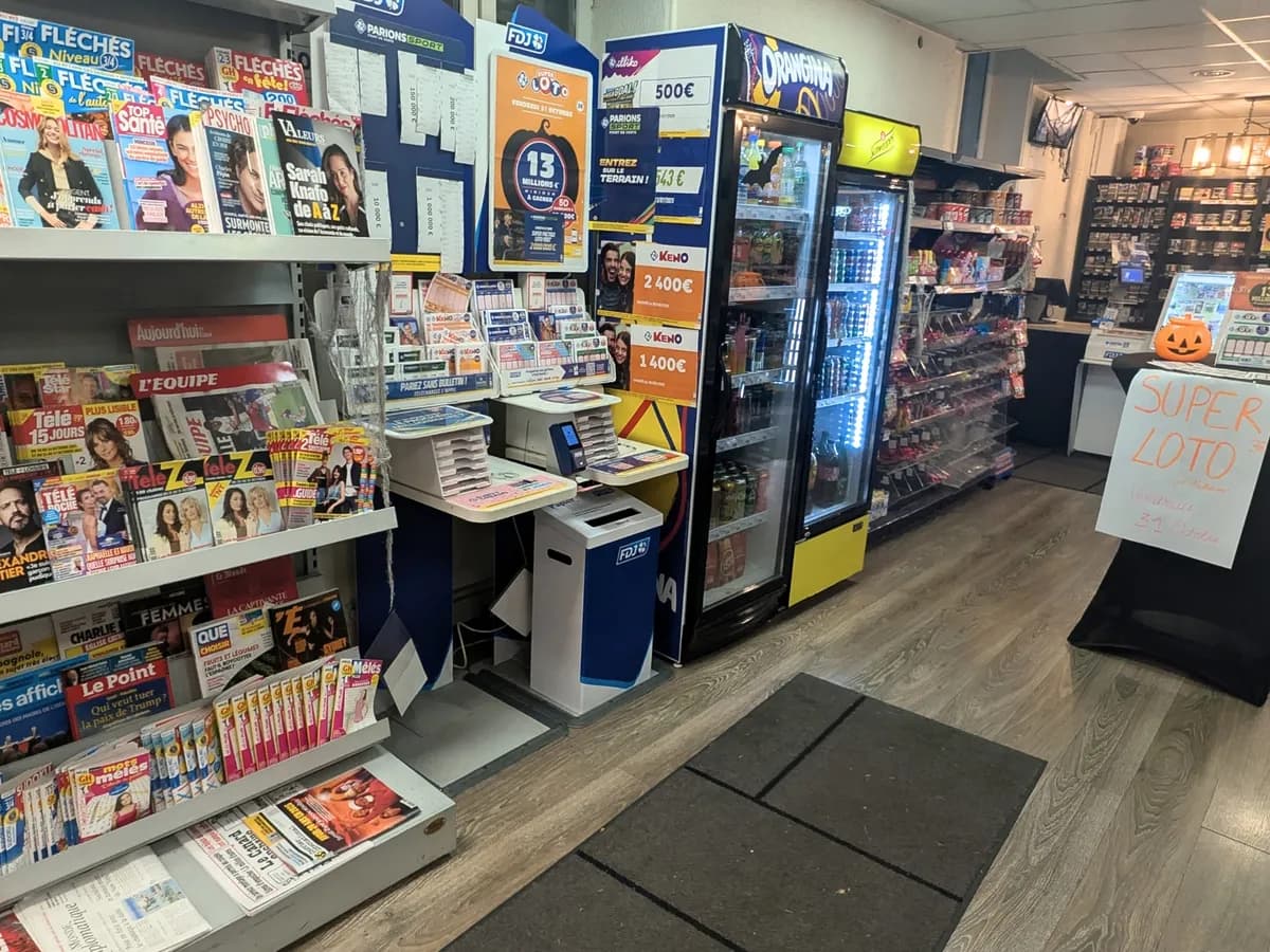Façade du Colombier — Tabac Vape CBD Jeux à Voiron